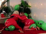 Sexy big ass lady MILF in fetiche clothing slowly have fun and pleasure with air balloon fetisch Arya Grander and model Fetishaura